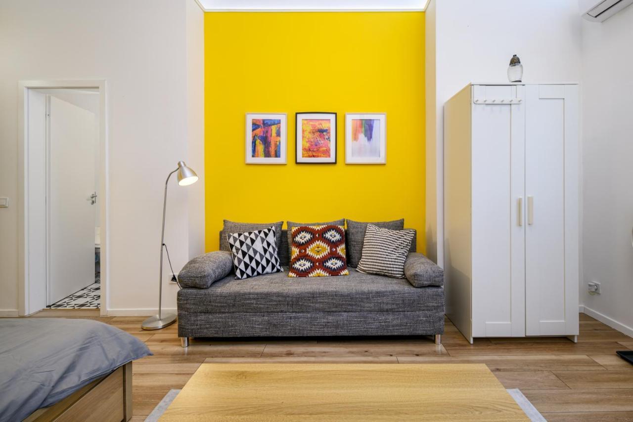 Stylish Yellow Suite In The Heart Of Βουδαπέστη Εξωτερικό φωτογραφία